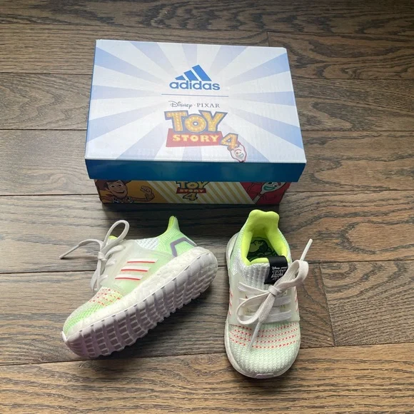 Adidas Ultra Boost Toy Story Buzz Lightyear Baby Size 5 - Picture 2 of 8